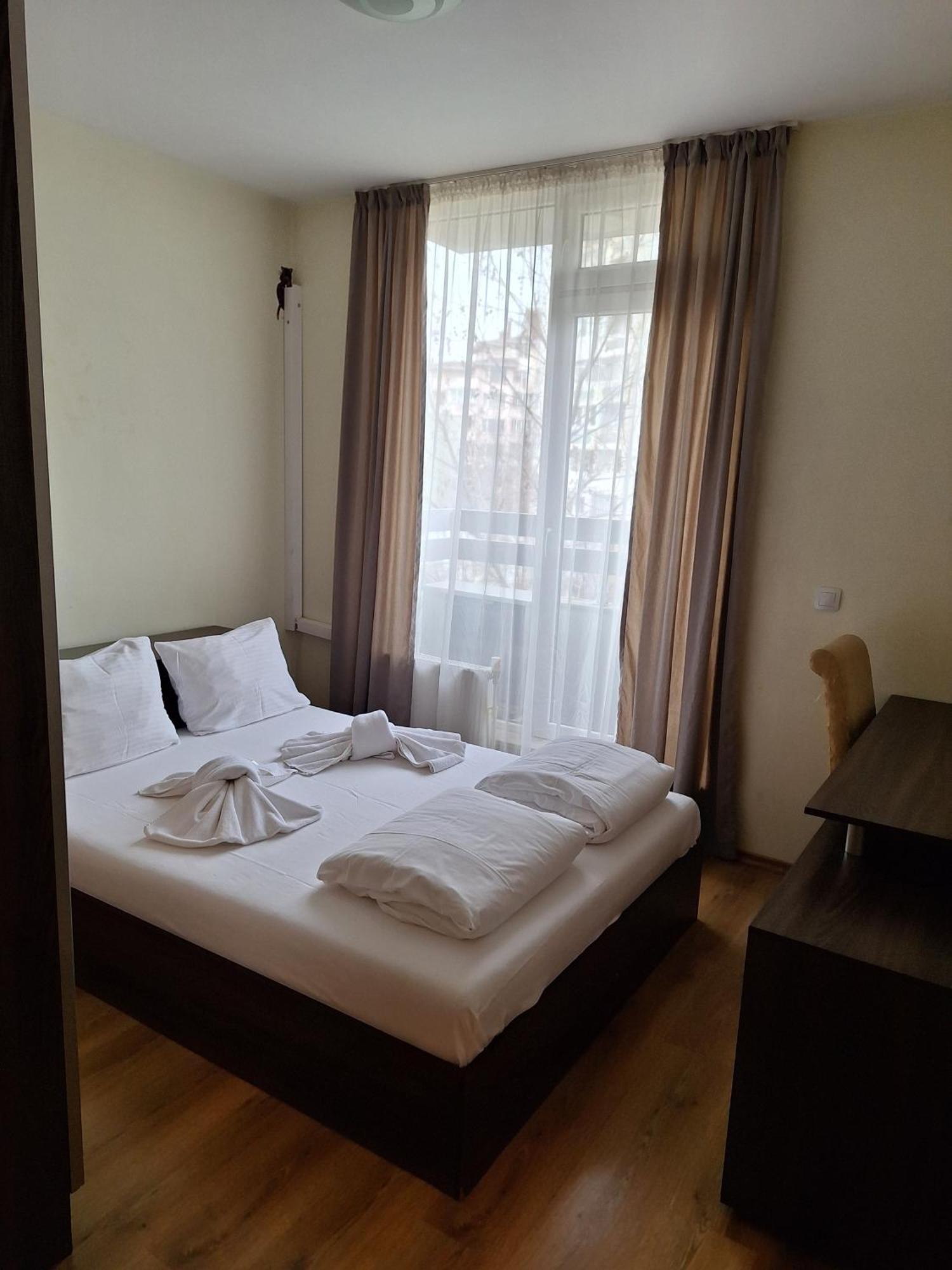 Apartment Mladost 1a *